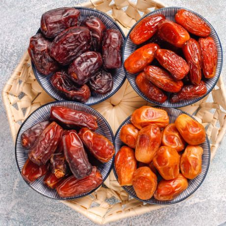 Dates Production and packing